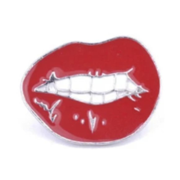 3/10$ NWOT red biting lips enamel pin - Picture 1 of 1